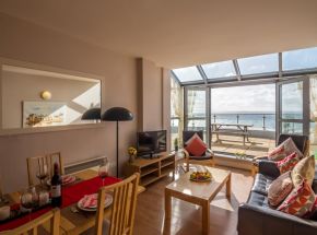 Livingroom.jpg